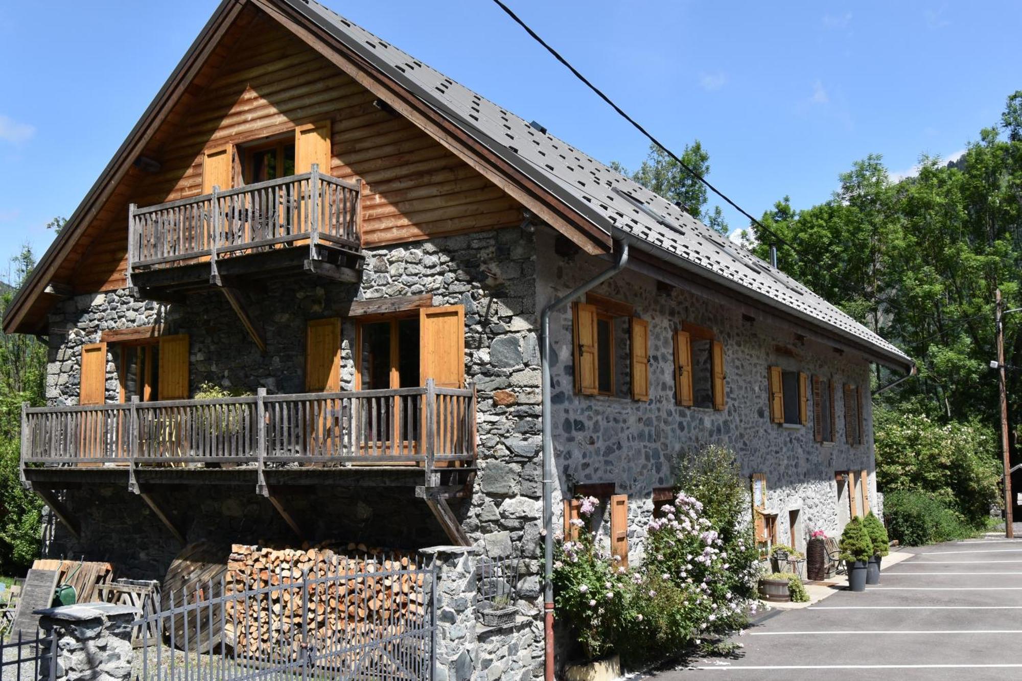 La Cle Des Bois Bed & Breakfast Le Bourg-d'Oisans Luaran gambar