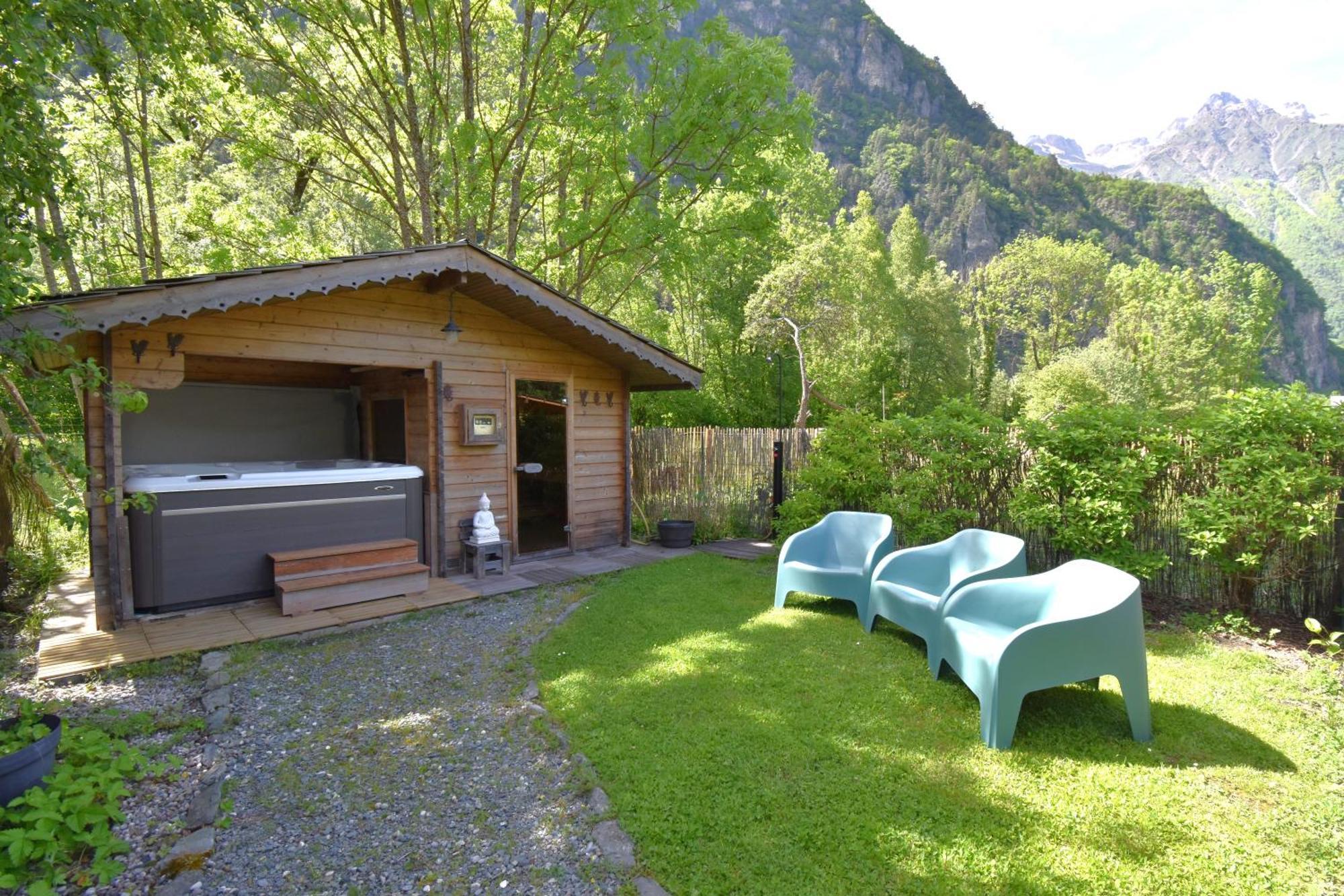 La Cle Des Bois Bed & Breakfast Le Bourg-d'Oisans Luaran gambar